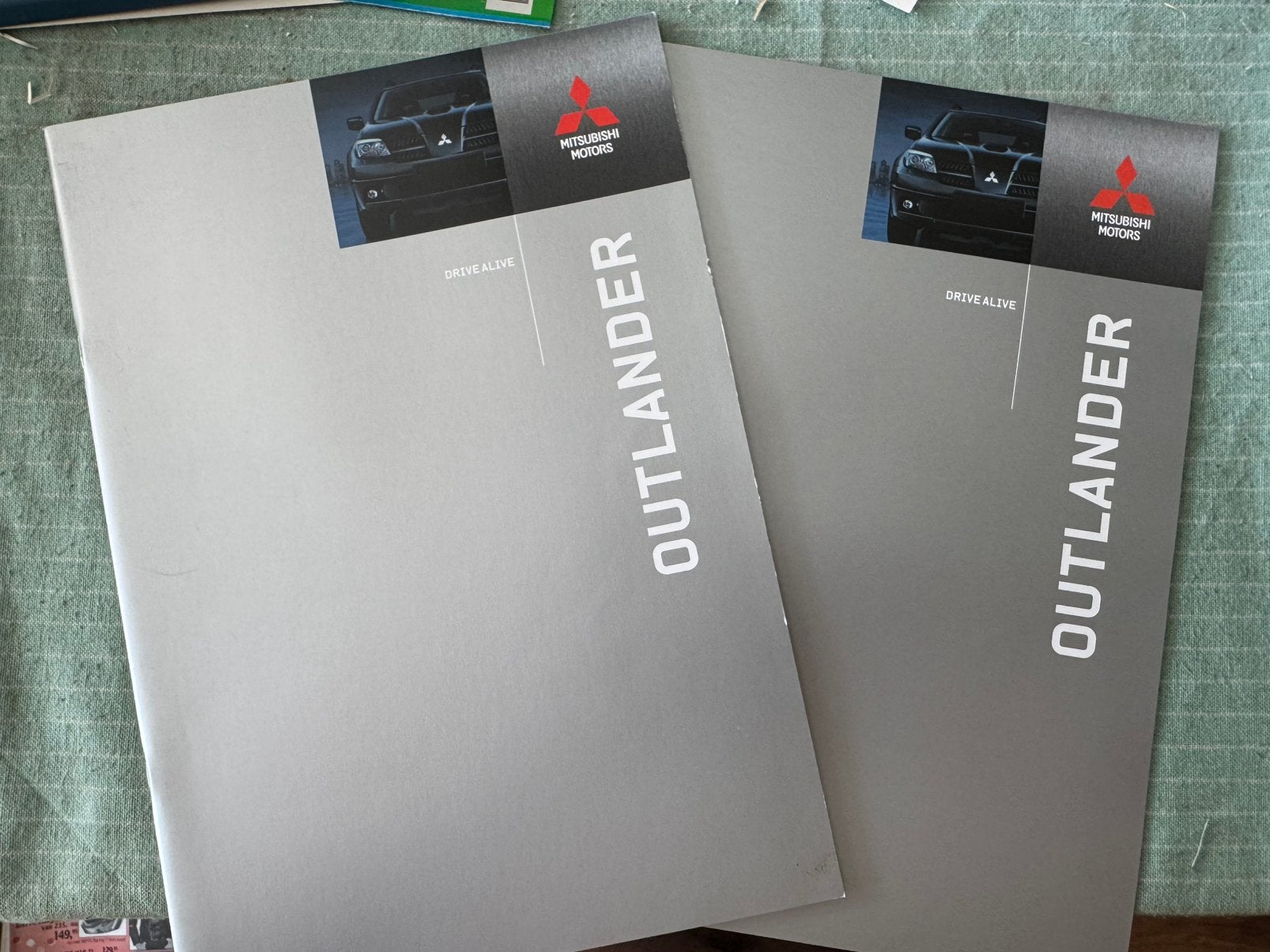 Brochures 2004 Mitsubishi Outlander, Verzenden, Zo goed als nieuw, Mitsubishi