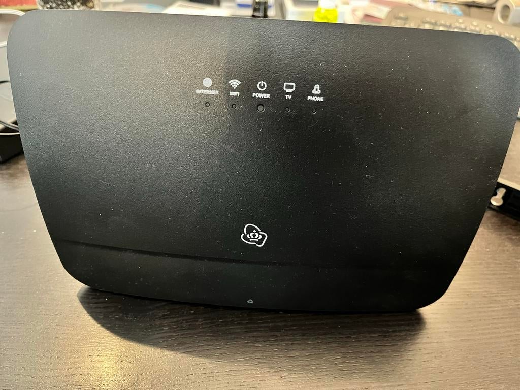 KPN Box 12 Router met modem - Zonder doos, Computers en Software, Routers en Modems, Verzenden, Gebruikt, Router met modem