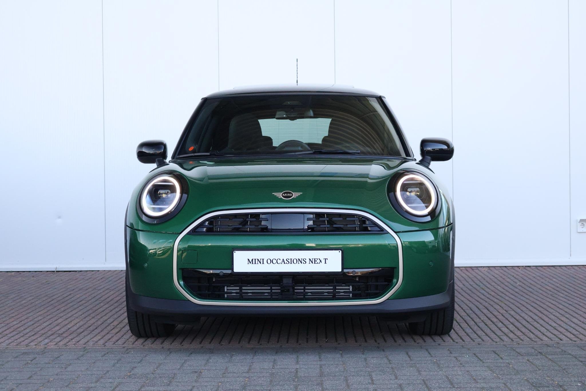 MINI 3-Deurs 1.5 Cooper C Blackyard | Pano-dak | Harman Kard, Stof, Gebruikt, 156 pk, Met garantie (alle)