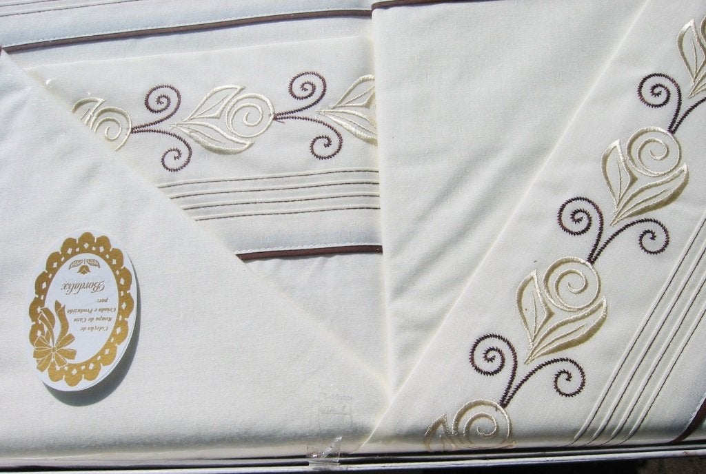 Vintage Luxe Geborduurde beddengoedset / Bordalix Portugal, Ophalen of Verzenden, Nieuw, Tweepersoons, Beddengoedset
