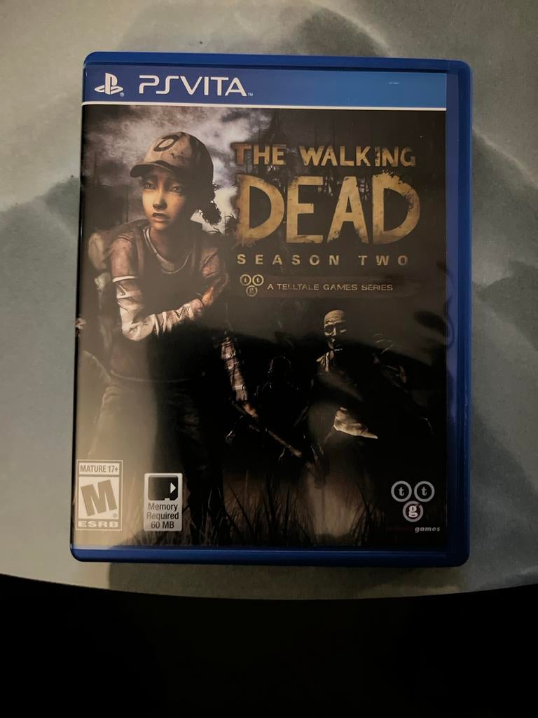 The Walking Dead Season Two PS Vita, Ophalen of Verzenden, Gebruikt, Overige kleuren, Met games