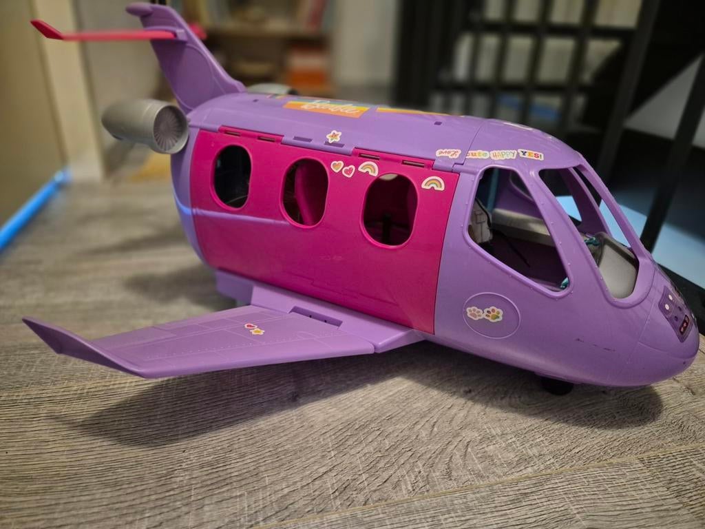 Barbie vliegtuig met pop en accessoires, Ophalen of Verzenden, Zo goed als nieuw
