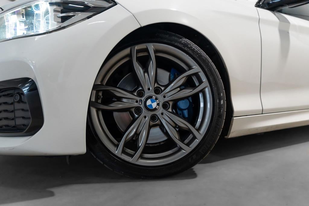 BMW 1-serie M135 N55 RWD Panorama Performance Upgrades H&R, Auto's, BMW, Achterwielaandrijving, Gebruikt, 327 pk, 4 stoelen