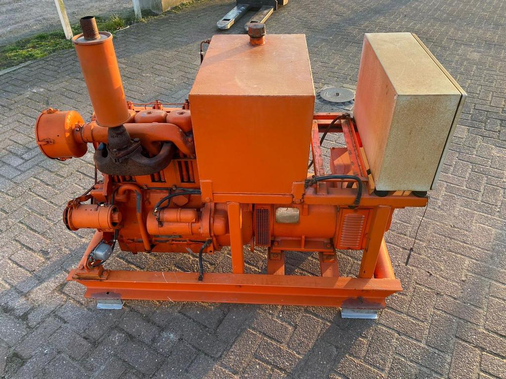 Aggregaat 25 KVA diesel, Ophalen, Gebruikt, 10 tot 30 kVA, Dieselolie