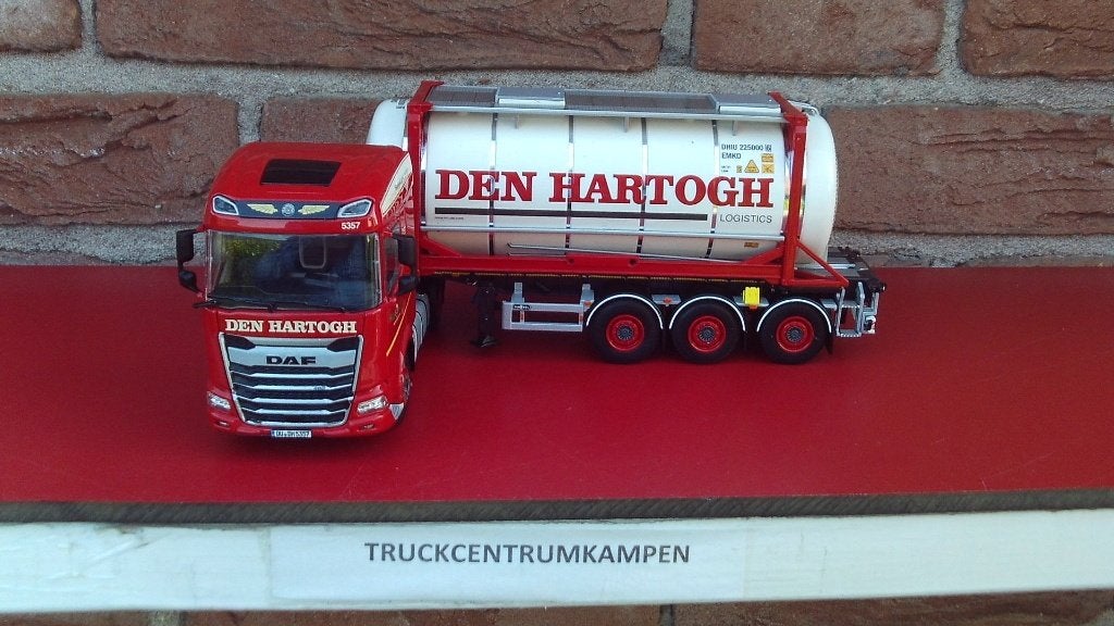 WSI  Daf  XG  4 x 2  Container  Trailer  van  Den  Hartogh., Ophalen of Verzenden, Nieuw, Bus of Vrachtwagen, Wsi