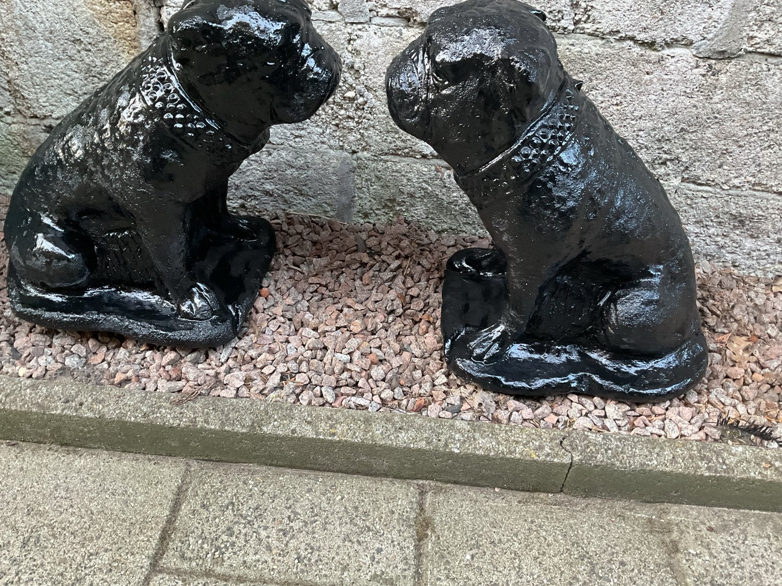 2 betonnen buldoggen, Tuin en Terras, Tuinbeelden, Ophalen, Gebruikt, Beton, Dierenbeeld