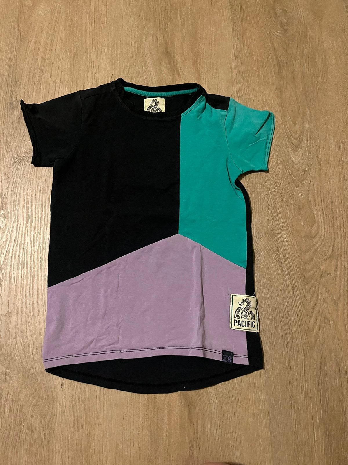 Z8 shirt paars groen zwart maat 128 /134 zgan style: Frankie, Kinderen en Baby's, Ophalen of Verzenden, Zo goed als nieuw, Meisje