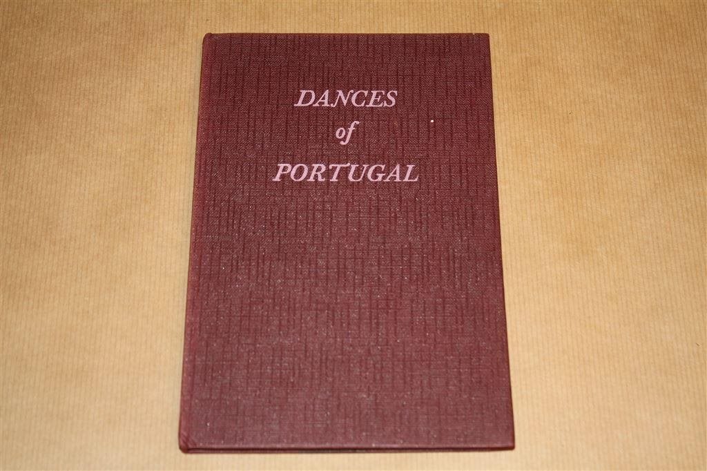 Dances of Portugal [1957]. Handboek Europese volksdansen., Boeken, Ophalen of Verzenden, Gelezen