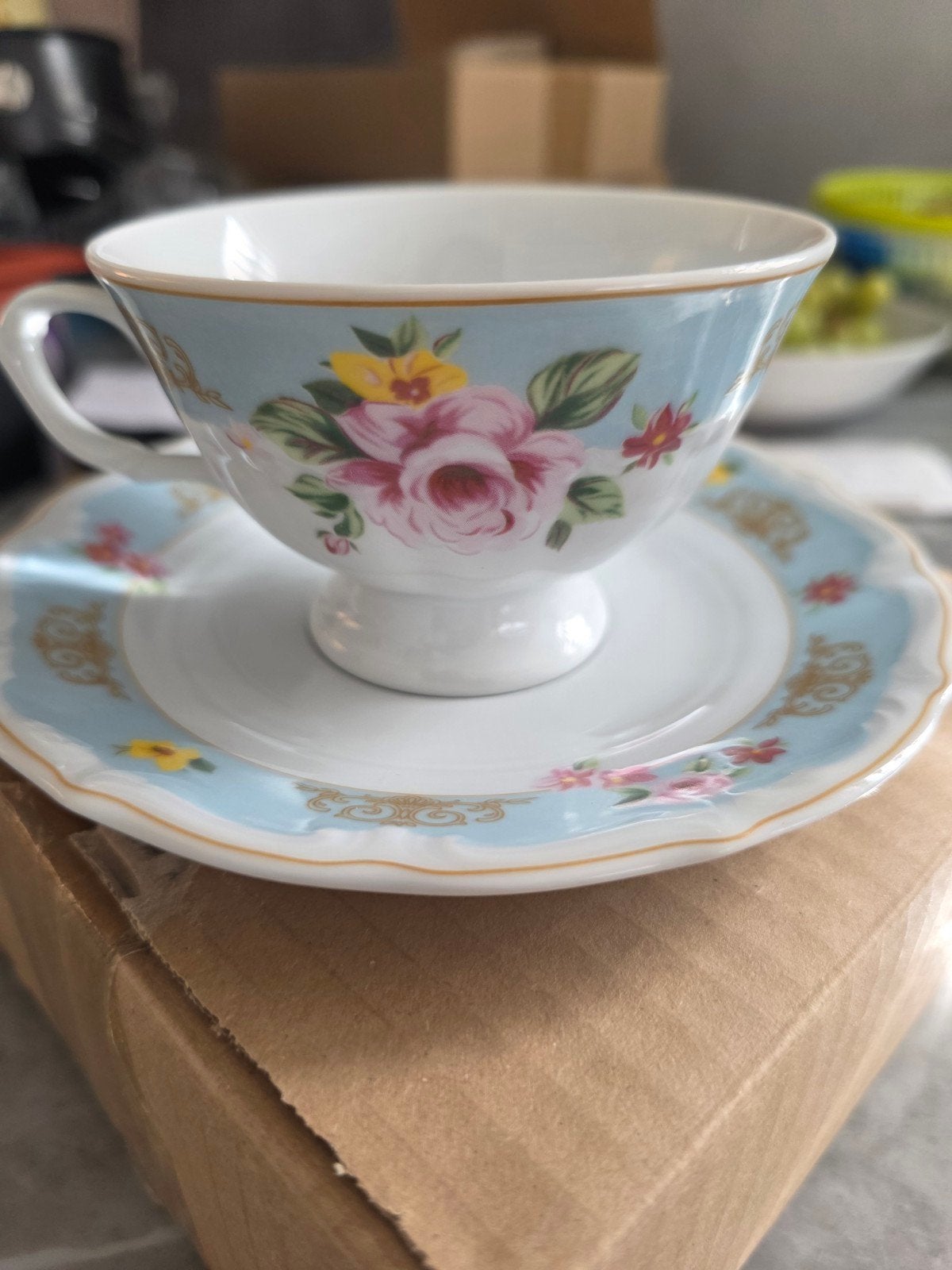 Creatable BOUQUET porseleinen thee/koffieset - 12 stuks, Huis en Inrichting, Overige merken, Nieuw, Ophalen of Verzenden, Overige stijlen