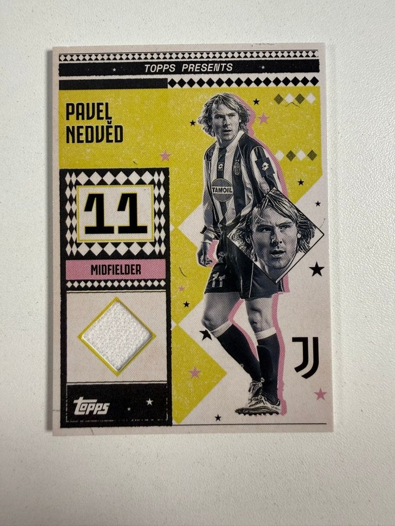LEES!!! Pavel Nedved Patch Topps Juventus Team Set 2024-25, Ophalen of Verzenden, Nieuw, Buitenlandse clubs, Poster, Plaatje of Sticker
