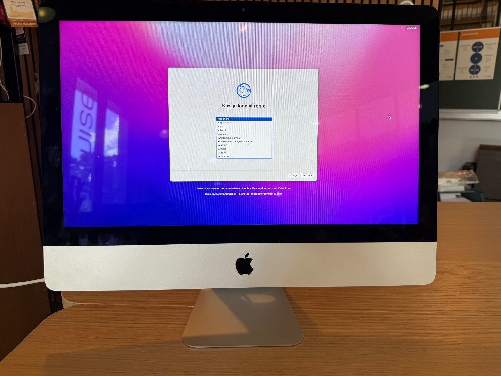 Apple iMac 21,5 inch (Late 2015) – met toetsenbord en muis, Ophalen, Gebruikt, 8 GB, 21,5 inch