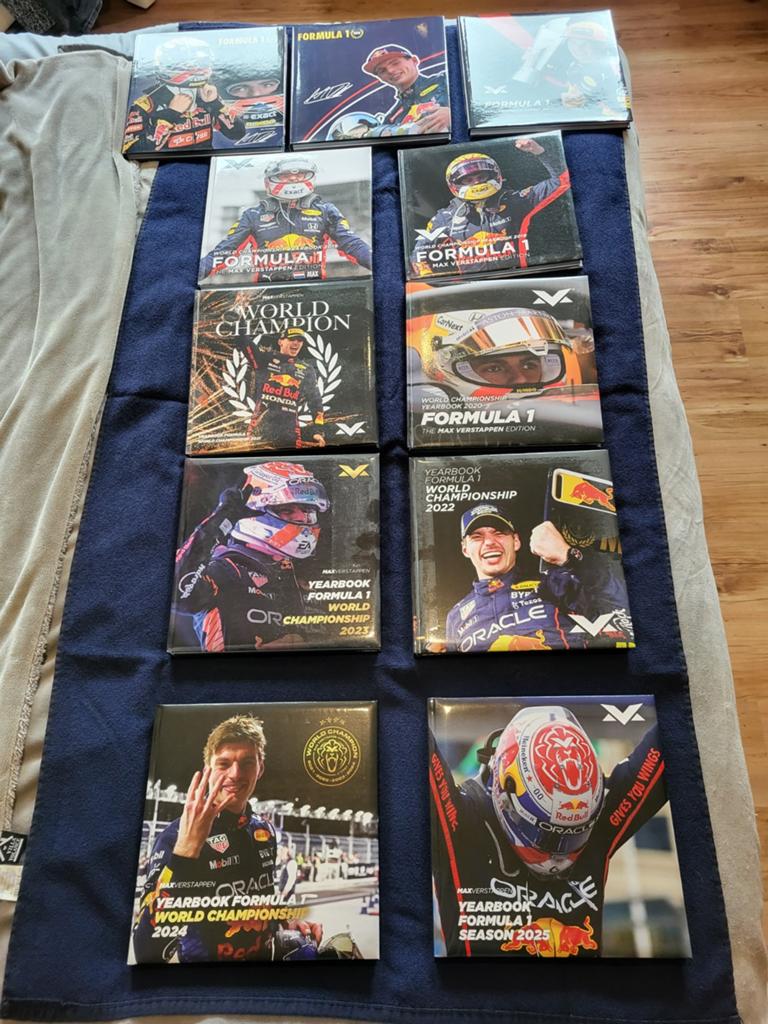 Max Verstappen F1 Jaarboeken  2015 t/m 2025, Ophalen of Verzenden, Zo goed als nieuw, Formule 1