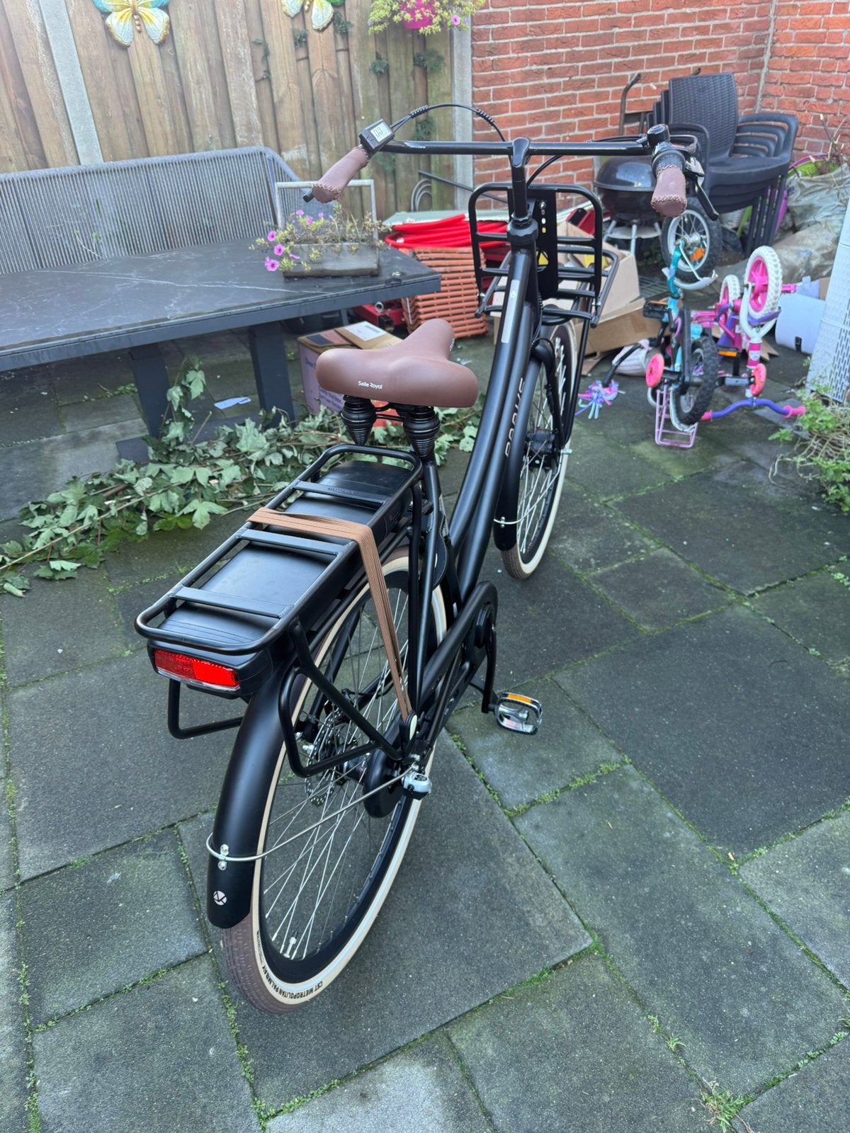Elecktrische damens fiets, Ophalen, Zo goed als nieuw, Schijfrem, Versnellingen