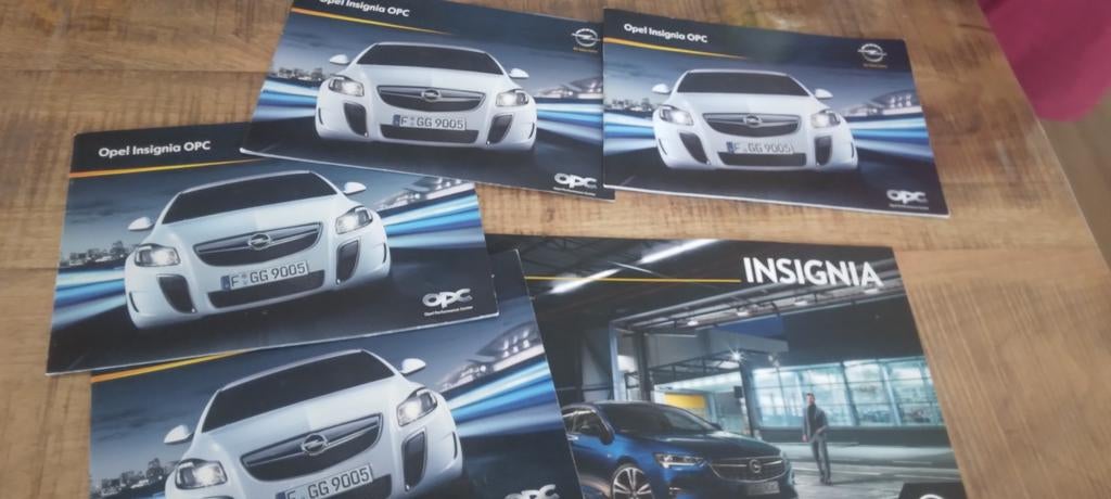 Opel Insignia folders, Ophalen of Verzenden