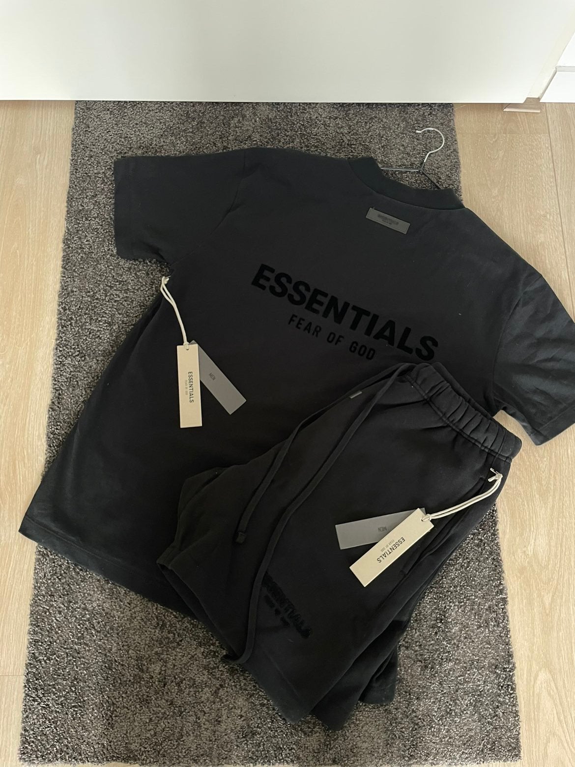 €75,- Essential zomersetjes, Ophalen of Verzenden, Nieuw