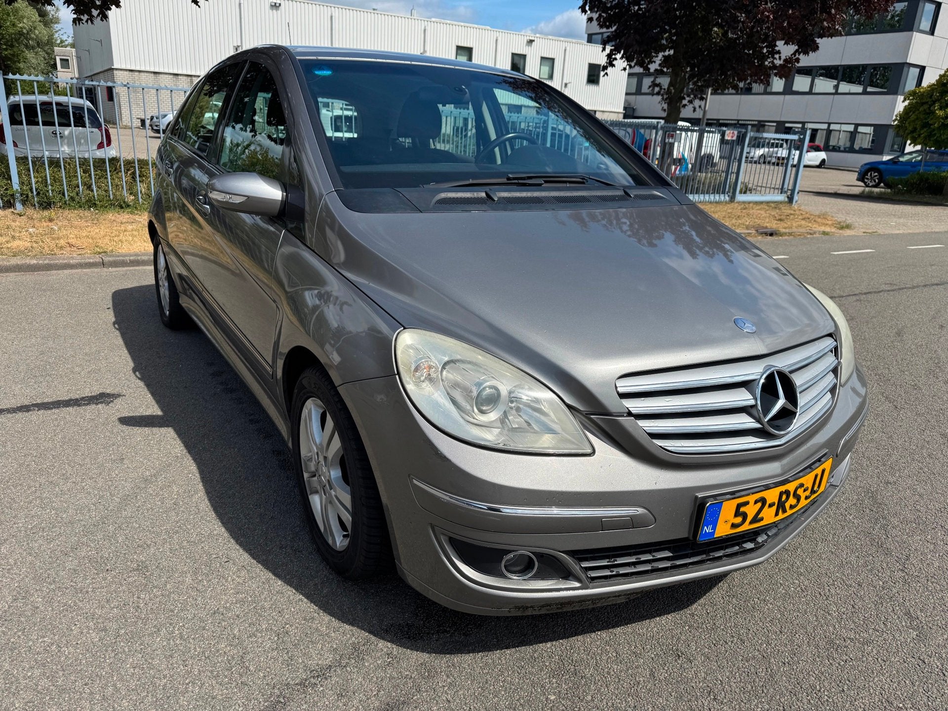 Mercedes-Benz B-klasse 170 Automaat Airco PDC Trekhaak APK, Auto's, Stof, Gebruikt, Zwart, 4 cilinders