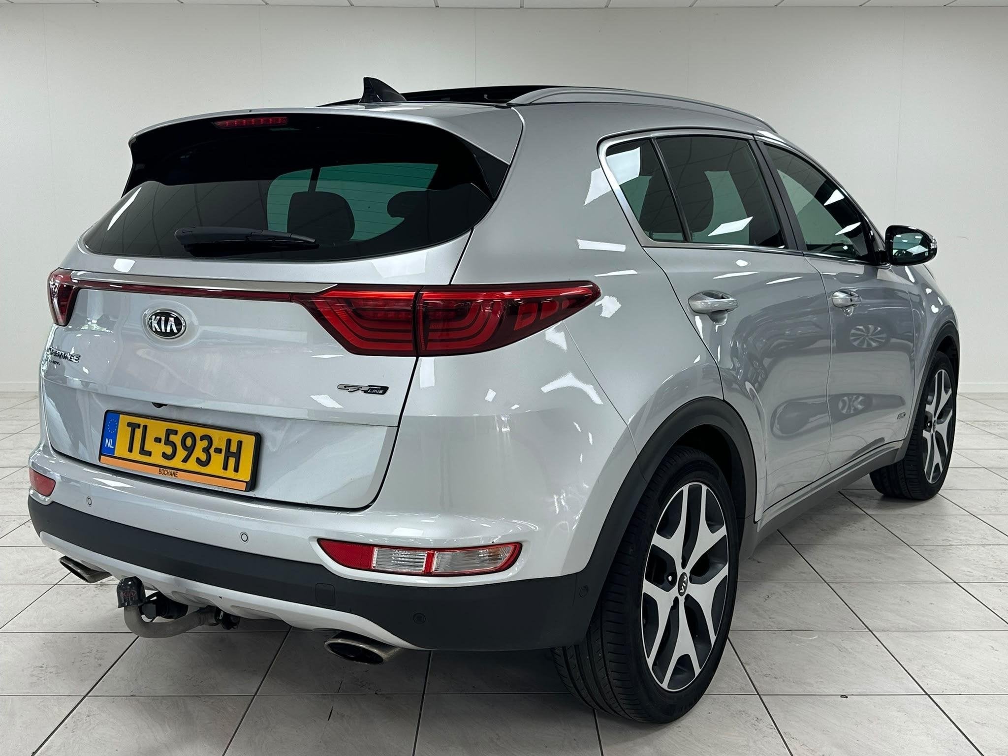 Kia Sportage 1.6 T-GDI 4WD GT-Line NAVIGATIE | AFNEEMBARE TR, Auto's, Gebruikt, 4 cilinders, Met garantie (alle), Leder