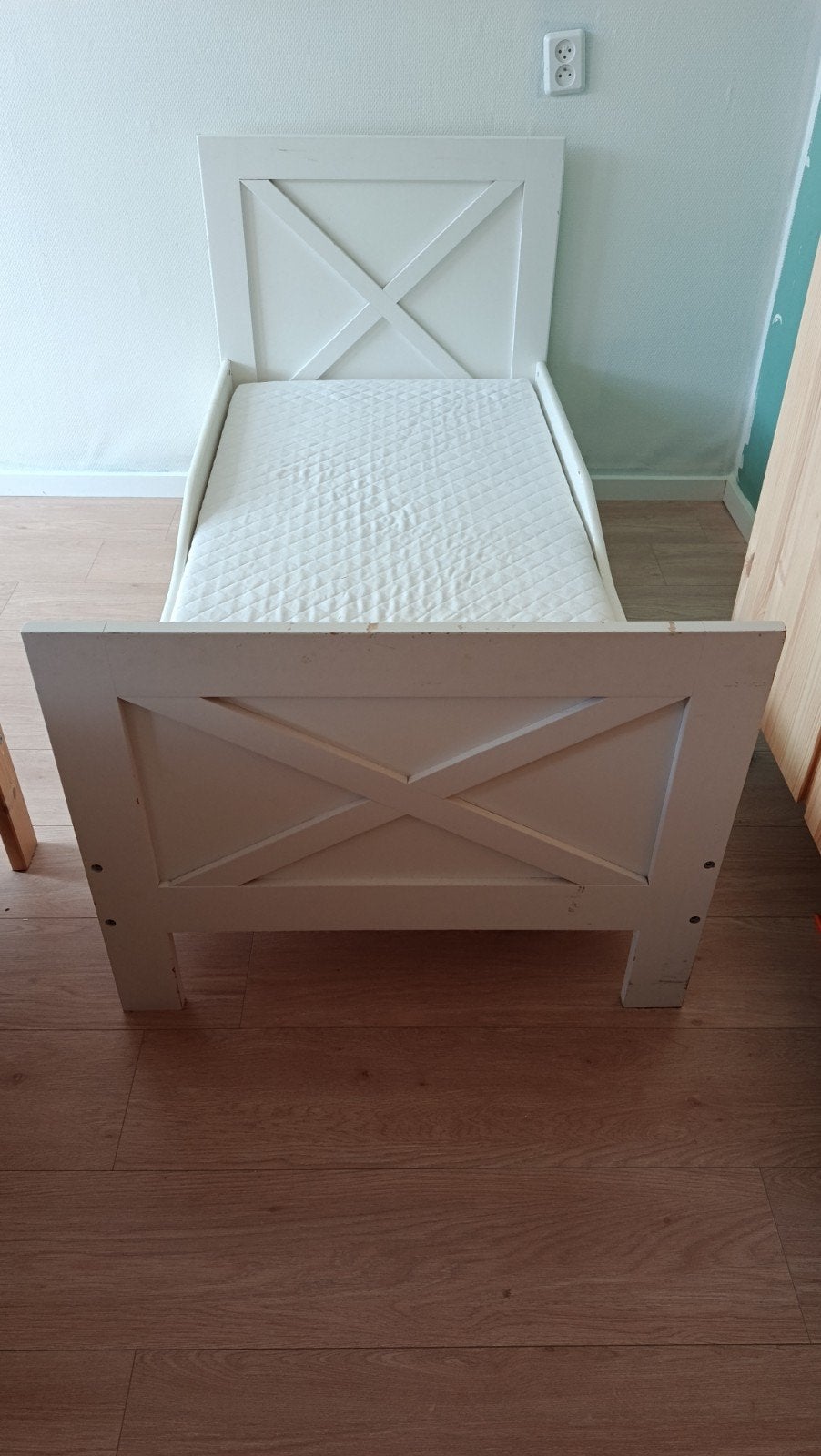 Wit Peuter-/Kleuterbed met Matras, Gebruikt, 70 tot 85 cm, 140 tot 160 cm, Ophalen