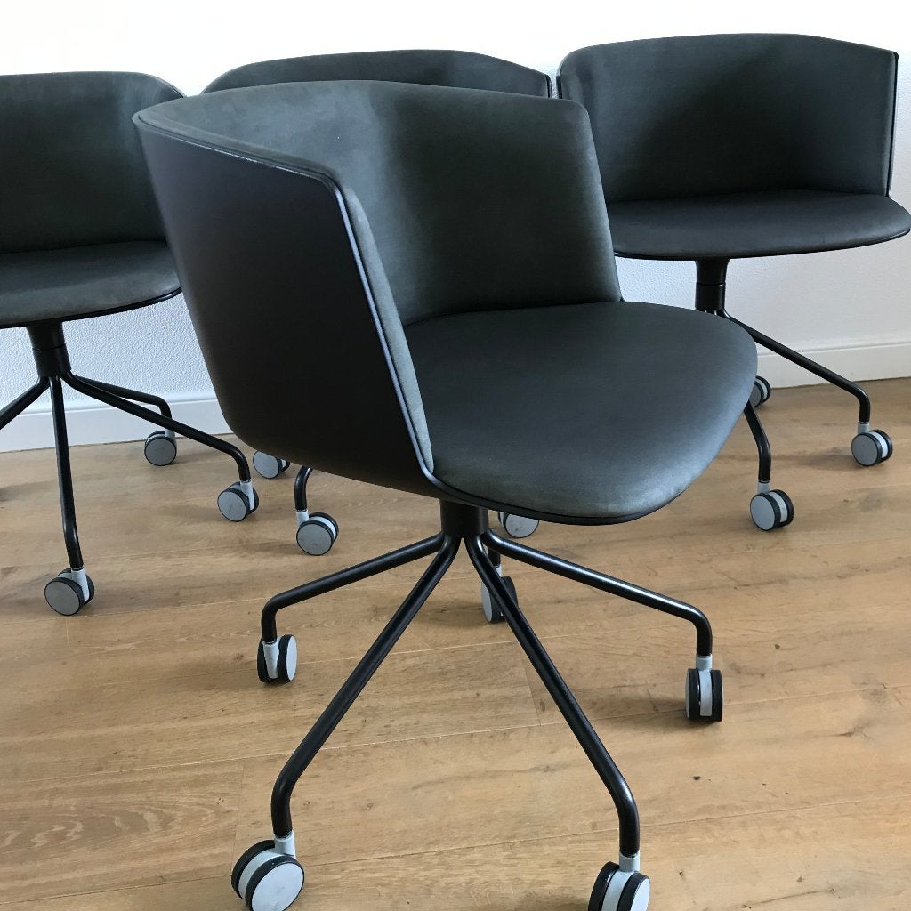 4 Lapalma stoel stoelen model Cut design rolbaar, Gebruikt, Zwart, Leer, Ophalen of Verzenden