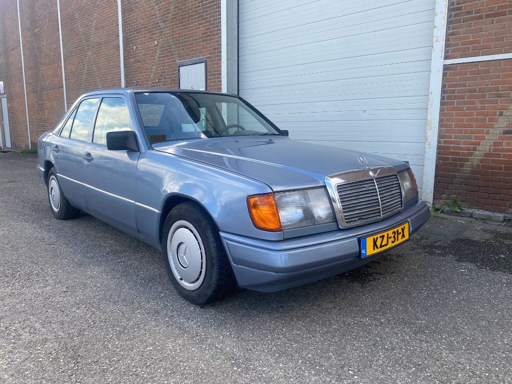 Mercedes 250D, W124, 1986 Oldtimer Belastingvrij met APK, foto 2