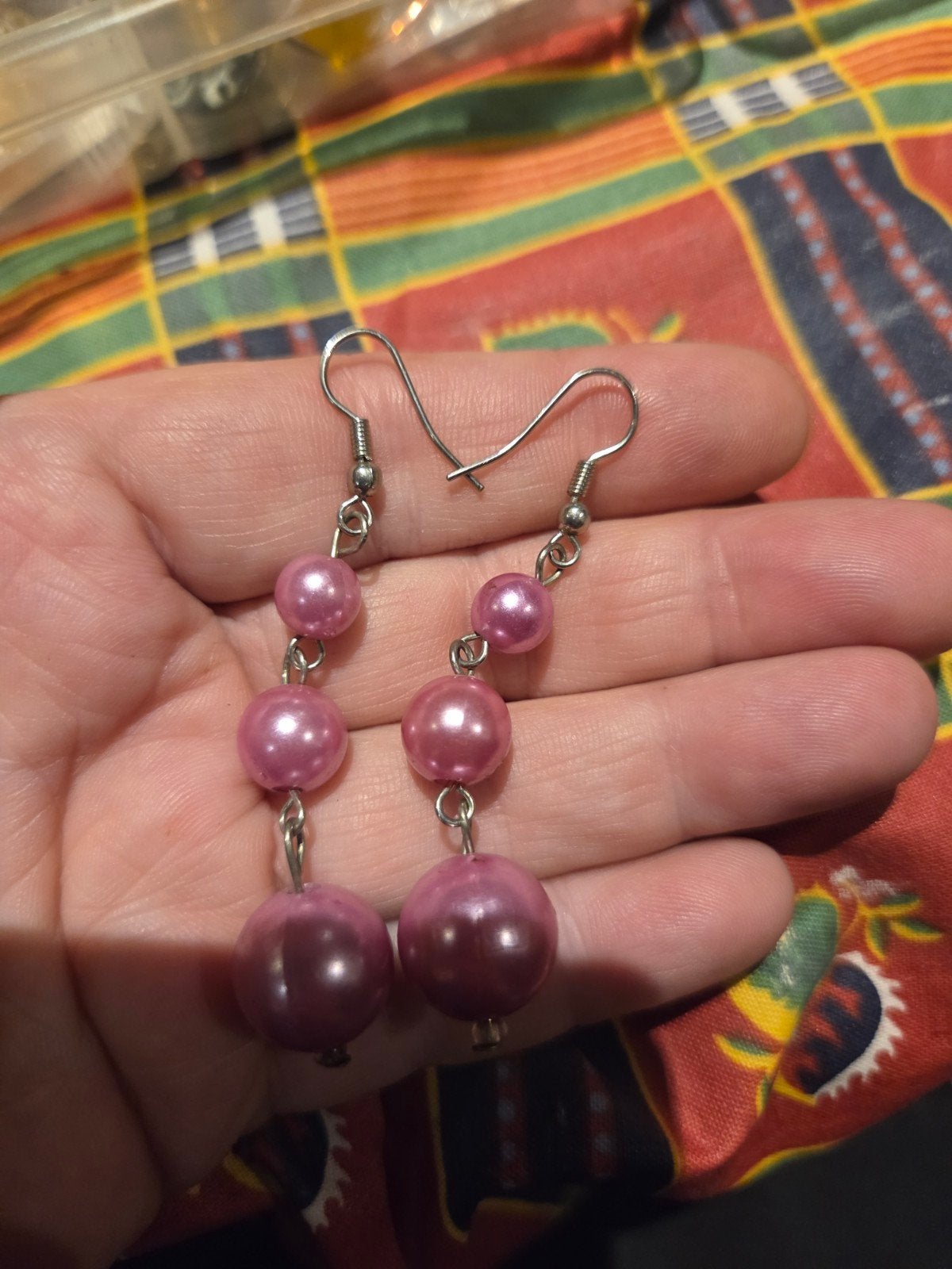Mooie roze oorbellen - zo goed als nieuw, Ophalen of Verzenden, Zo goed als nieuw, Glas