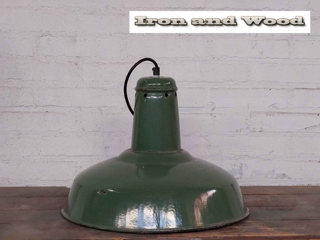 Oude emaille vintage hanglamp afmeting D41 H30 - groen, Ophalen of Verzenden