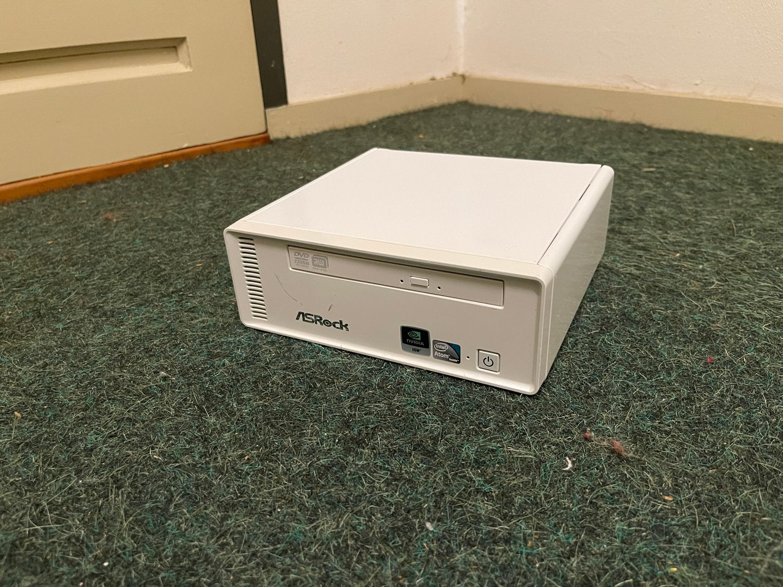 ASRock ION 330 Mini PC - Windows 10 Pro, 2GB RAM, 320GB HDD, Computers en Software, Desktop Pc's, Gebruikt, HDD, Minder dan 4 GB