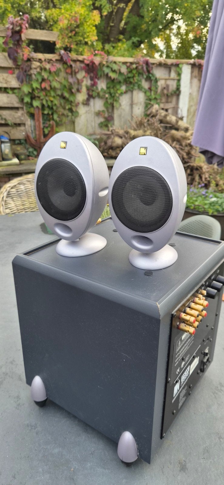 KEF Basbox met satelliet speakers - Zeer goede staat, Gebruikt, 2.1-systeem, 70 watt of meer, Ophalen