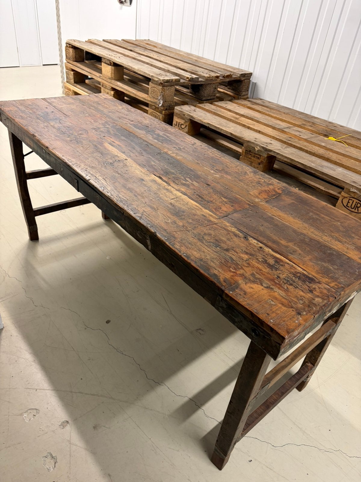 Tafel van robuust zwaar recycled hout, Huis en Inrichting, Tafels | Eettafels, Ophalen, 50 tot 100 cm, Zo goed als nieuw, 150 tot 200 cm