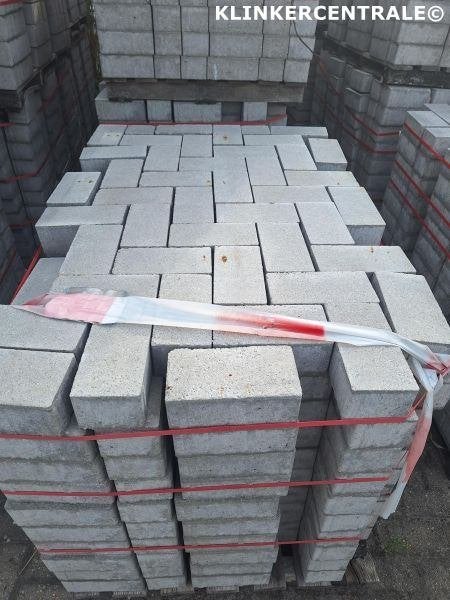 236m2 wit betonklinkers 21x10,5x8cm straatstenen Ecotop Prem
