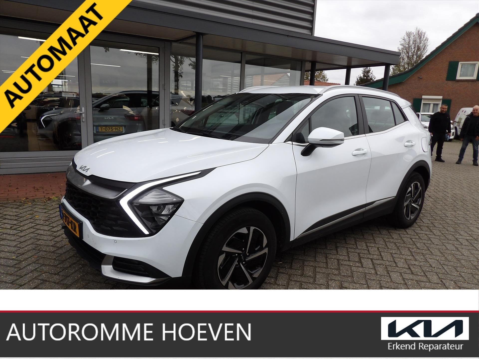 KIA Sportage 1.6 Turbo 230pk Hybrid Automaat DynamicLine tre, Auto's, Automaat, Dealer onderhouden, Stof, Gebruikt