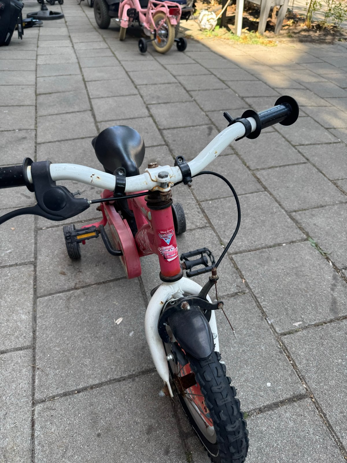 Gebruikte kinderfiets voor de handige klusser, Fietsen en Brommers, Fietsen | Kinderfietsjes, Ophalen, Zijwieltjes, Gebruikt, Velgrem