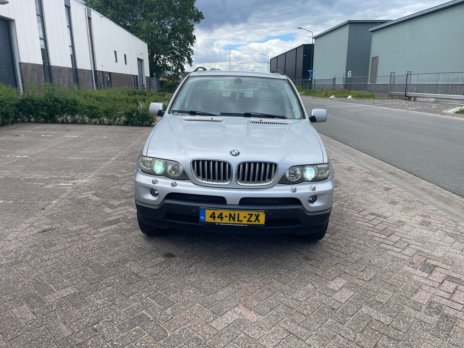 BMW X5 4.4 I AUT 2004 Grijs, Auto's, Automaat, 2095 kg, Vierwielaandrijving, Particulier
