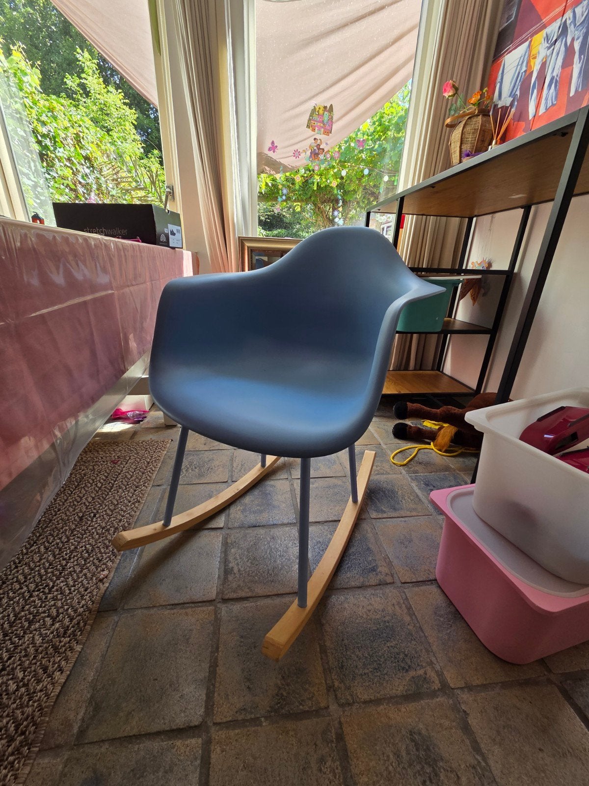 licht blauwe schommelstoel, Huis en Inrichting, Stoelen, Ophalen, Blauw, Eén
