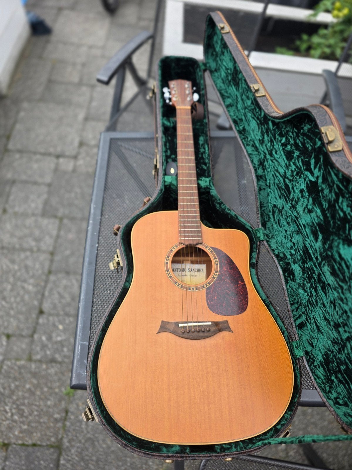 Antonio Sanchez handgemaakte gitaar met gescheurde hals, Ophalen, Gebruikt, Western- of Steelstringgitaar, Met koffer