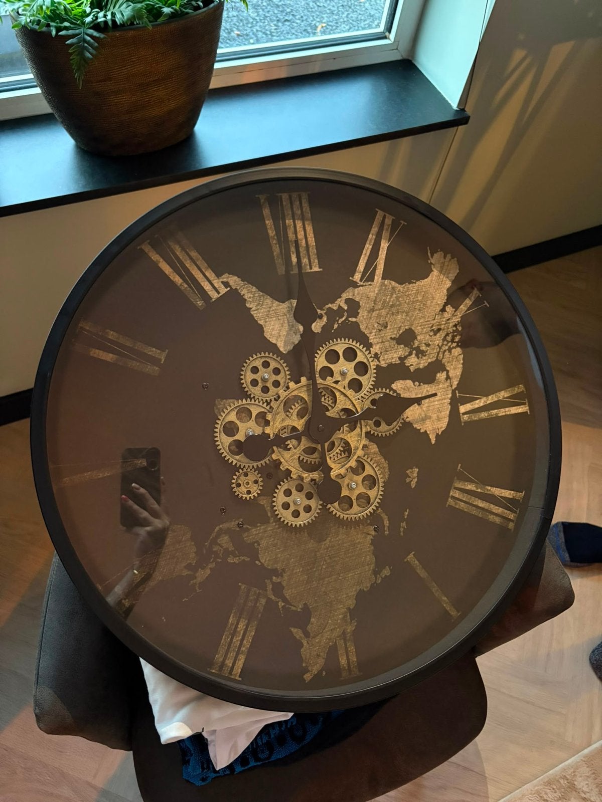 Grote wandklok met wereldkaart en zichtbaar uurwerk, Ophalen, Vintage, Analoog, Werkt op batterijen