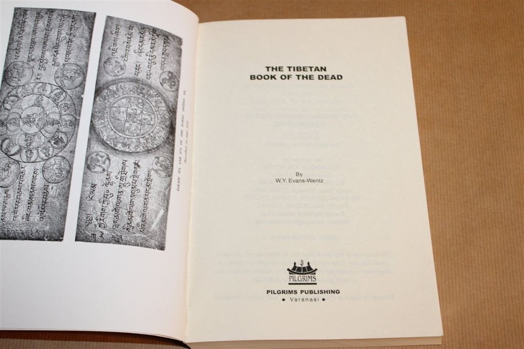 Tibetaans Dodenboek — Klassieke Boeddhistische Wijsheid [EN], Ophalen of Verzenden, Gelezen, Boeddhisme