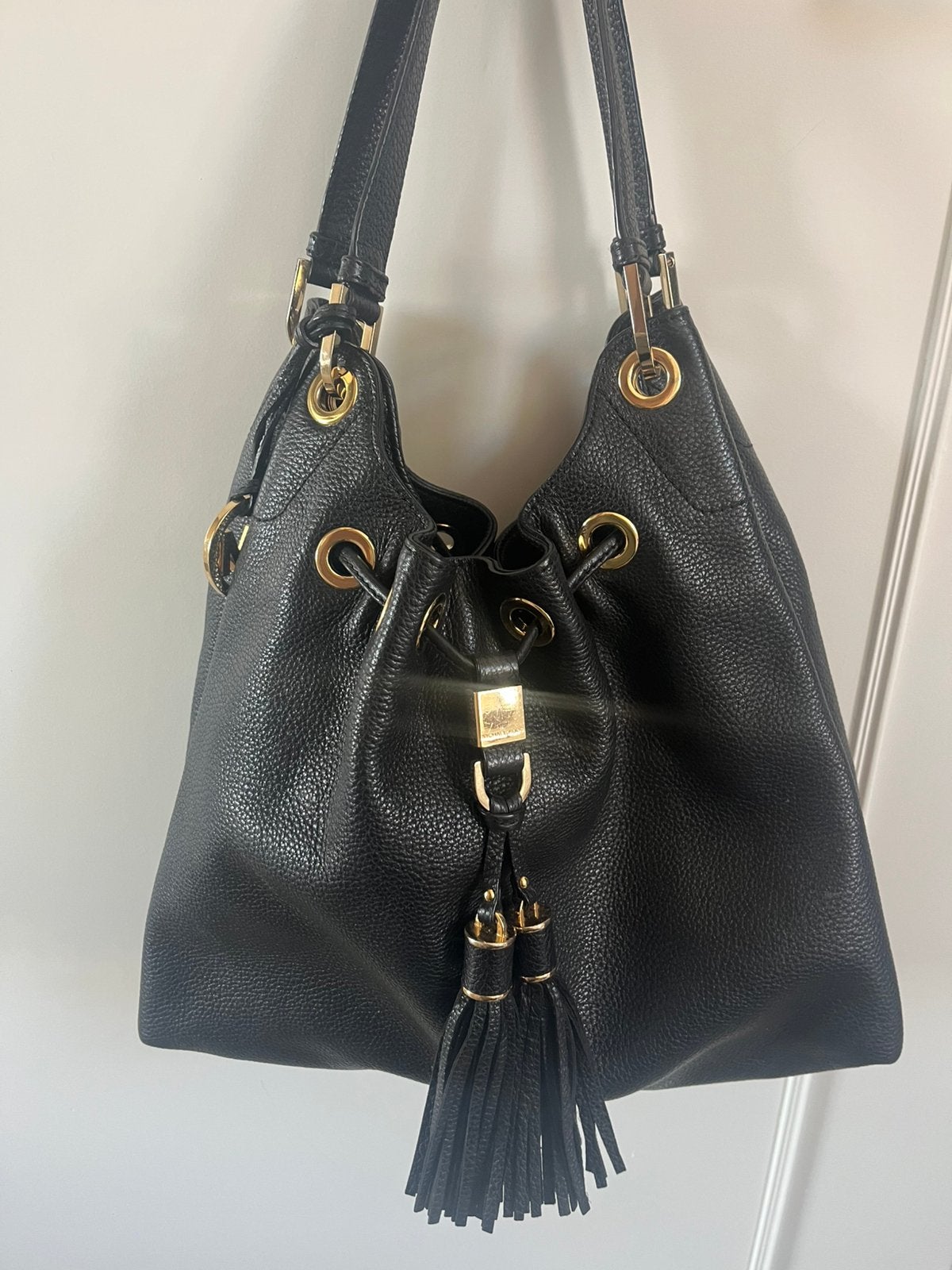 Michael Kors Camden Large Leather Shoulder Bag - ZGAN, Ophalen of Verzenden, Zo goed als nieuw, Zwart, Handtas