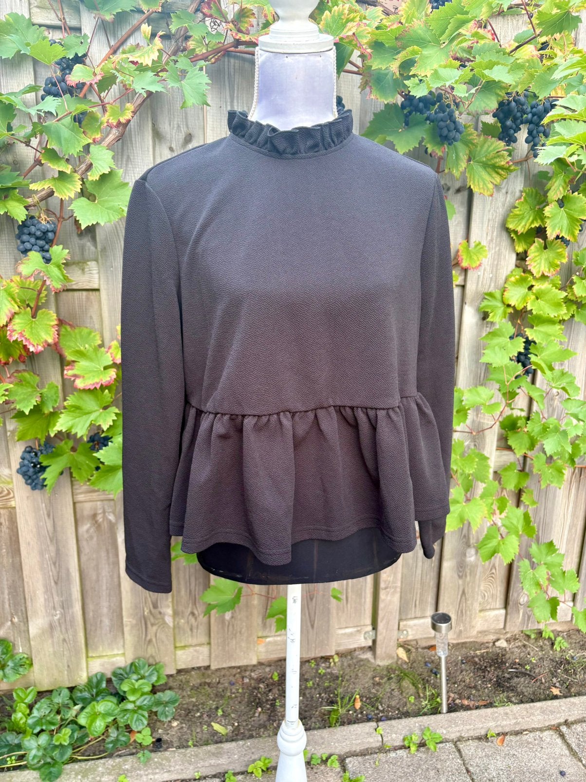 Zwarte SHEIN Peplum Top met Ruches, Kleding | Dames, Blouses en Tunieken, Ophalen of Verzenden, Zo goed als nieuw, Maat 38/40 (M)