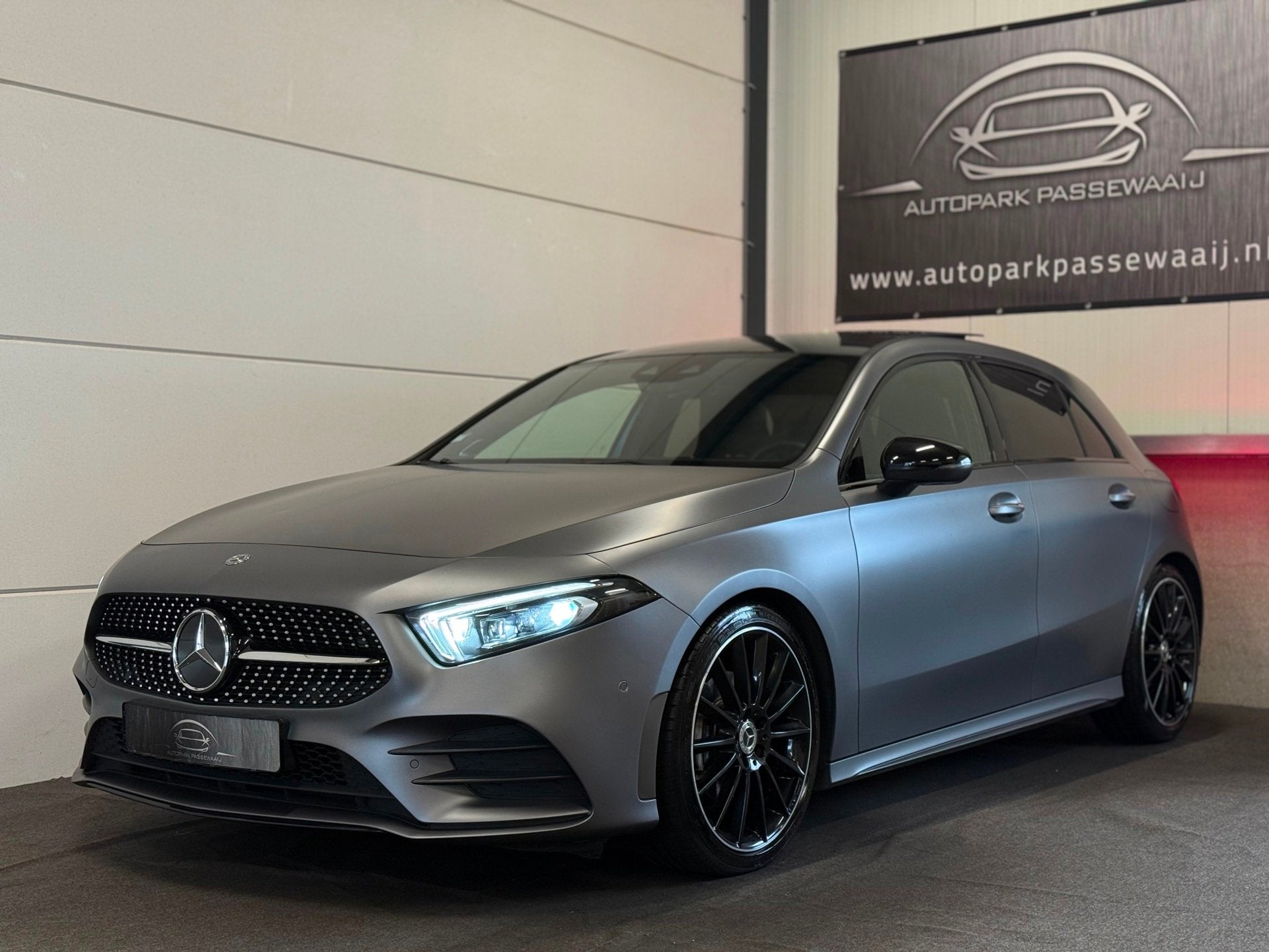Mercedes-Benz A-klasse 180 AMG Pano, Cruise Control, Apple C, Dealer onderhouden, 136 pk, Gebruikt, 4 cilinders