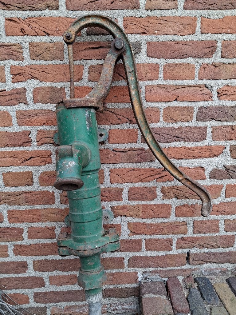 Antieke handwaterpomp, Tuin en Terras, Ophalen, Gebruikt, Handmatig, Overige typen