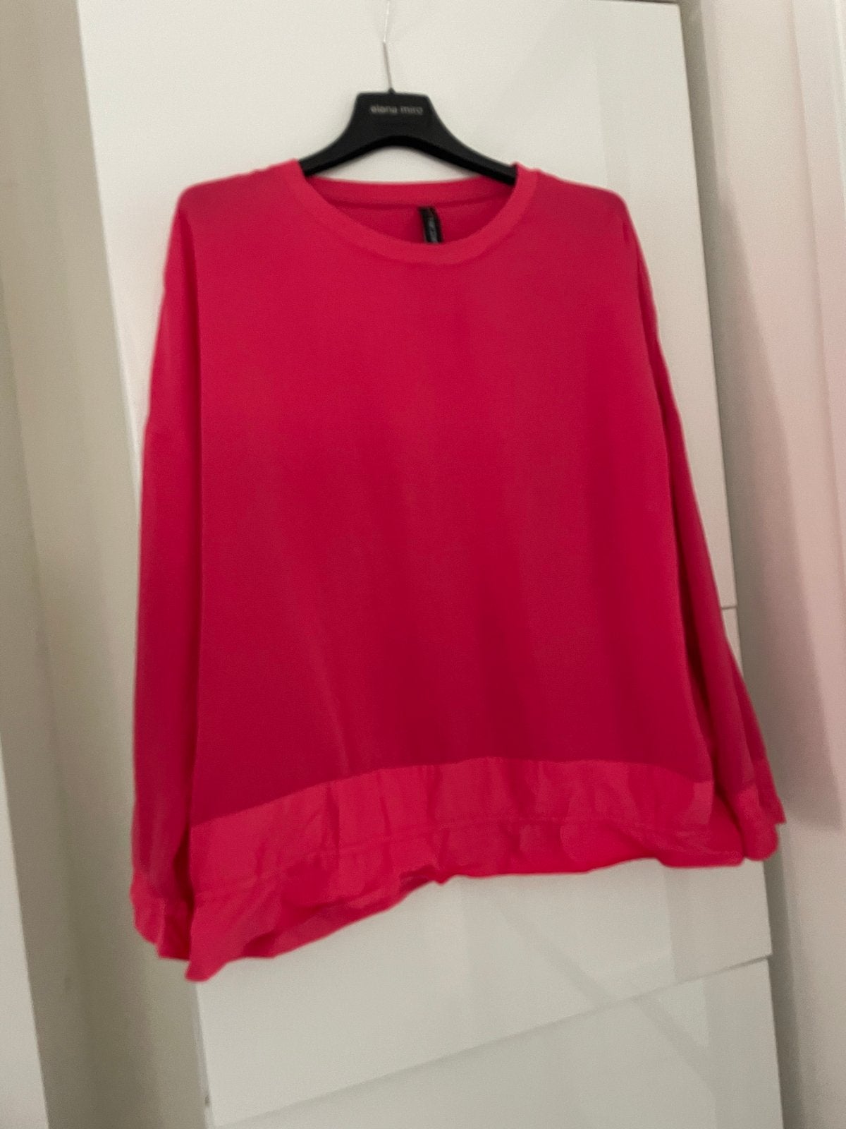 Marccain fris rode top 40 42, Kleding | Dames, Tops, Ophalen of Verzenden, Zo goed als nieuw, Maat 38/40 (M), Zonder mouw