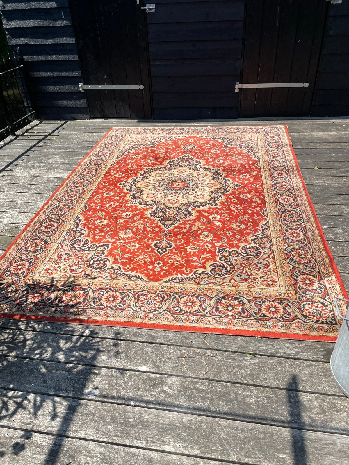 Klassiek rood vloerkleed met medaillonpatroon, Ophalen, Gebruikt, 150 tot 200 cm, 200 cm of meer