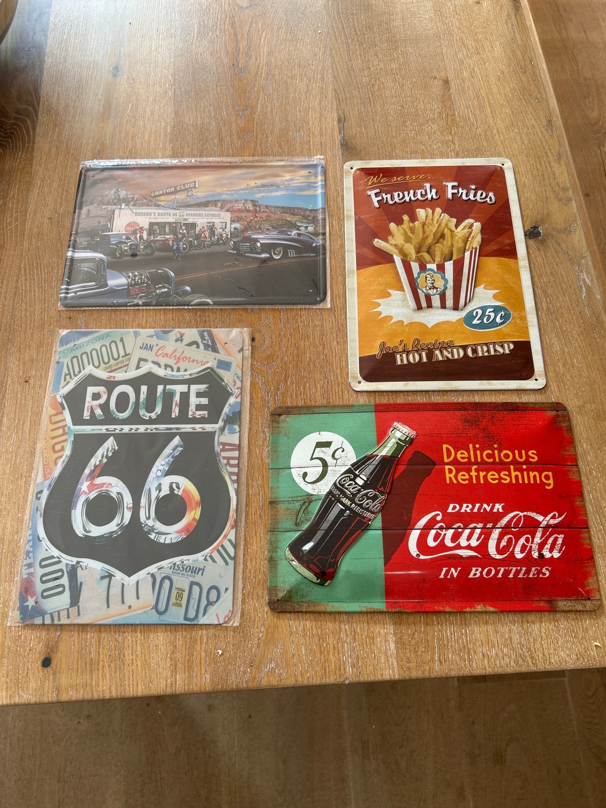 Set van 4 Vintage Metalen Wandborden - Decoratie, Metaal, Nieuw, Ophalen of Verzenden, Reclamebord