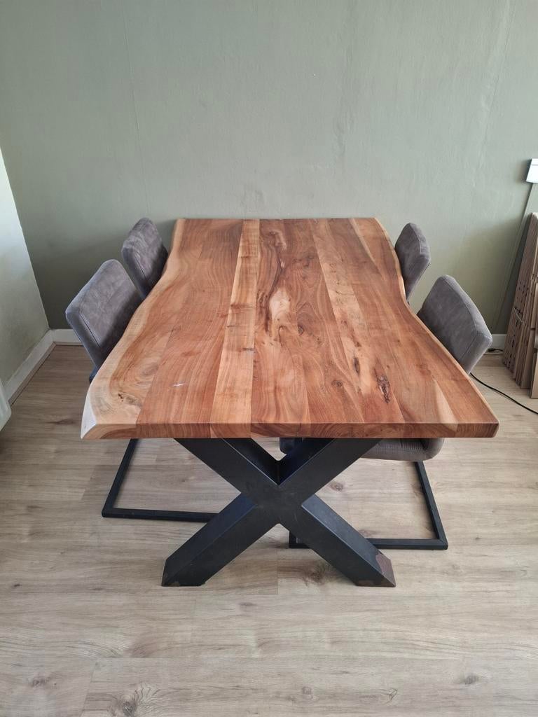 Boomstam eettafel met 4 stoelen - Gebruikt, Huis en Inrichting, Tafels | Eettafels, Overige houtsoorten, Gebruikt, 200 cm of meer