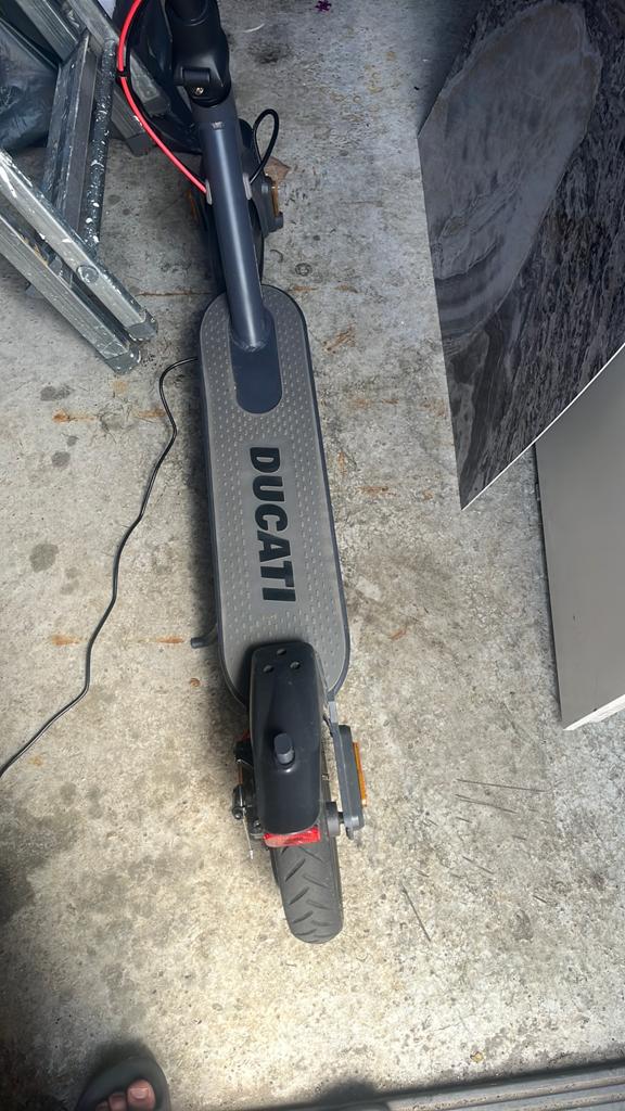 Ducati step, Ophalen of Verzenden, Zo goed als nieuw