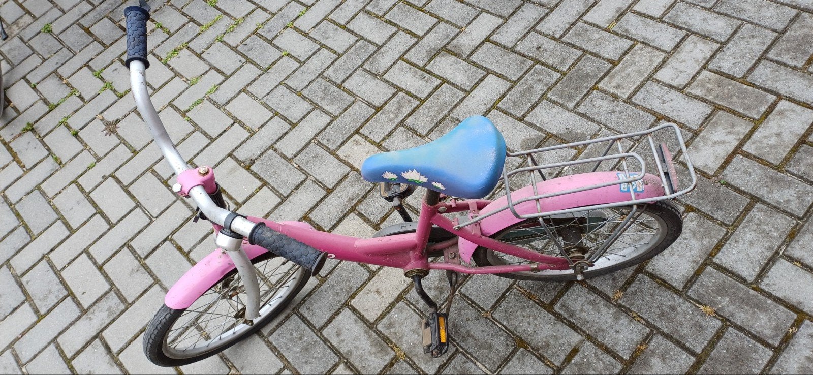 Meisjes fiets Corvino 18 inch roze met terugtraprem

Fiets d, Ophalen, Gebruikt, 18 inch