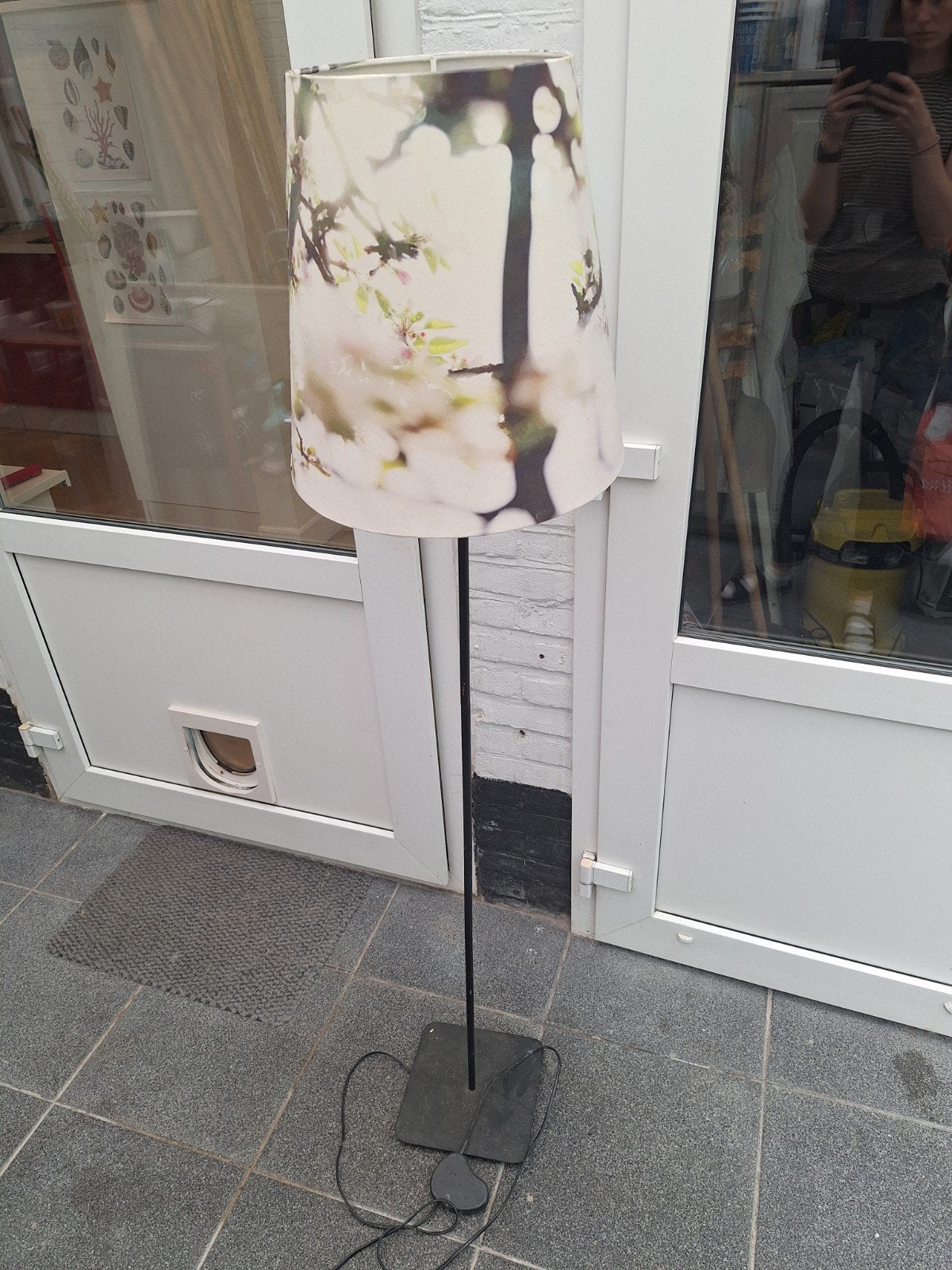 Werkende staande lamp met unieke kap, Ophalen, Gebruikt, E27 (groot), Textiel
