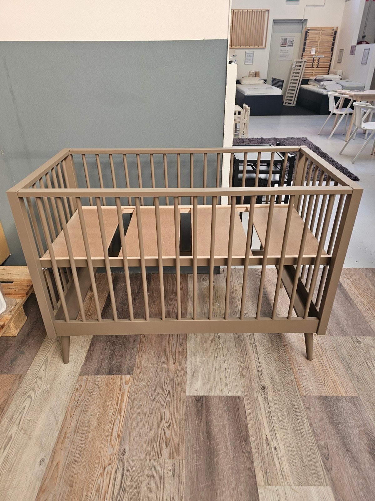 Europe Baby Evy 60x120, chestnut, nieuw in doos, Ophalen, Nieuw, Ledikant