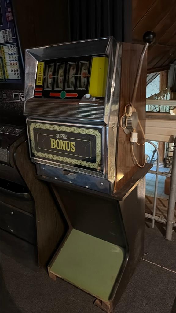 Vintage Super Bonus fruitautomaat, Verzamelen, Automaten | Gokkasten en Fruitautomaten, Overige munten, Ophalen, Gebruikt